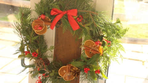 Completed wreath at Fingringhoe